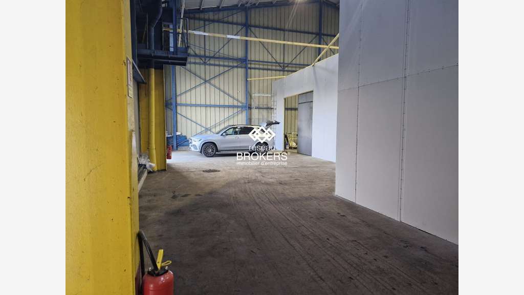 A louer entrepôt 1100m² à Mitry-Mory