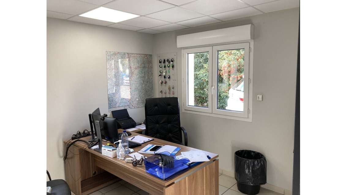 A louer local d'activités 490m² Montélimar empl C1