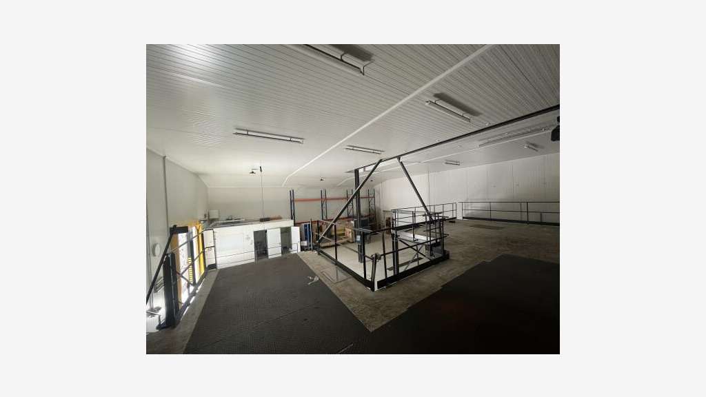 A louer local d'activité 400m² à Monteux