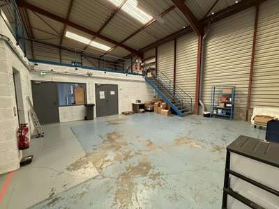 Location Locaux d'activités - Entrepôts à Montivilliers