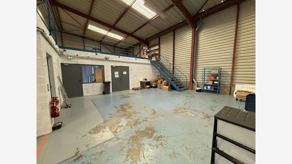 A louer local d'activités 630m² à Montivilliers