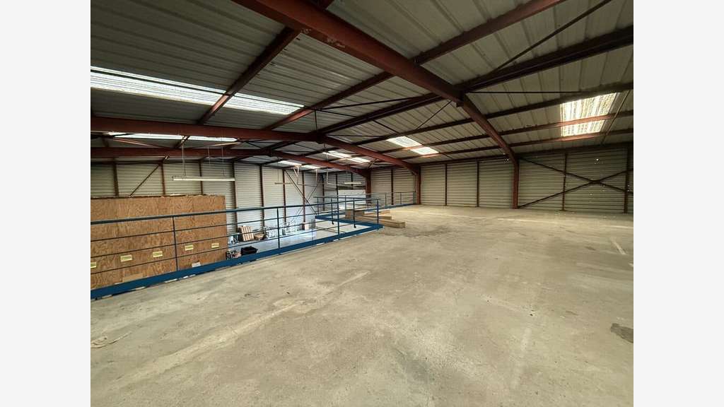 A louer local d'activités 630m² à Montivilliers