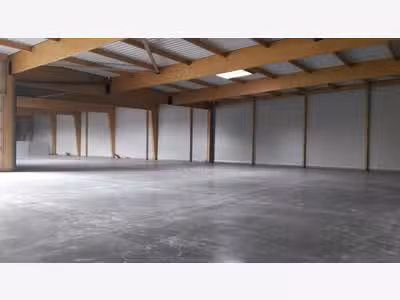 A louer local d'activités 1080m² à Épouville