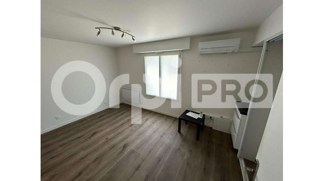 Local professionnel de 70m² à louer à Montluçon