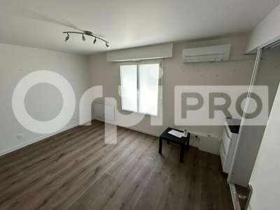 Location Locaux d'activités - Entrepôts à Montluçon