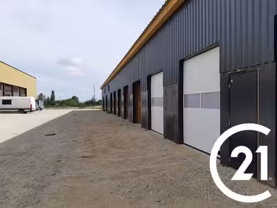 Local d'activité 75m² à louer en za à Montmeyran