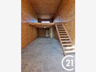 Local d'activité à louer 150m² en za Montmeyran