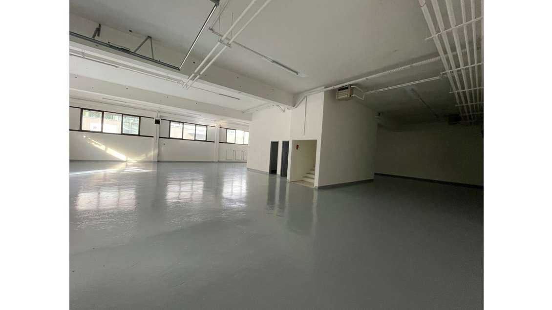 Locaux d'activités à louer Nanterre au pied de A86