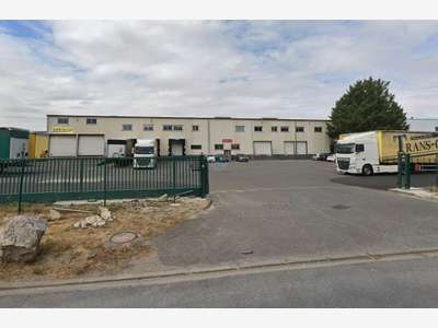 Location bâtiment 2453m² à Ormes