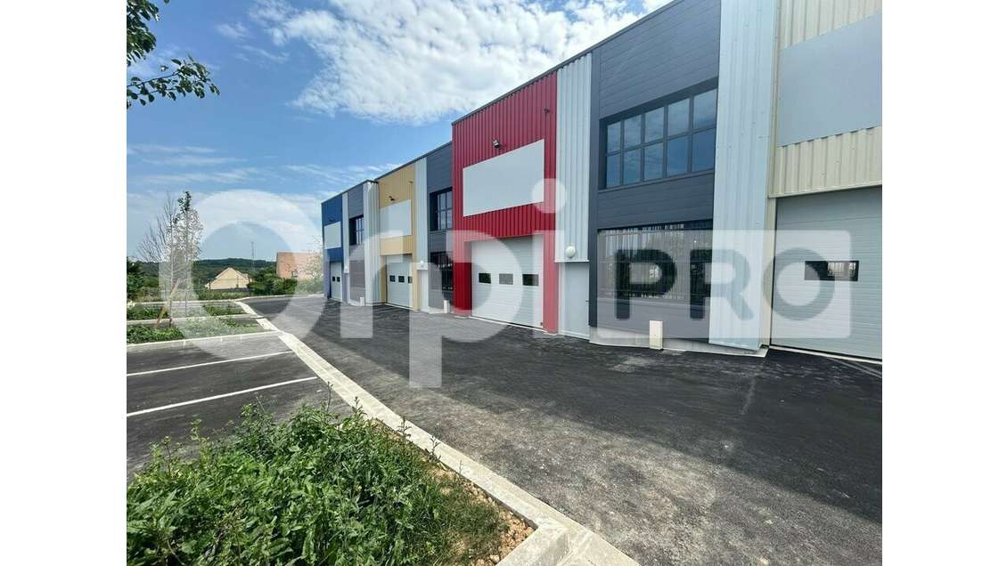 A louer bureaux modernes 27m² à Ormoy