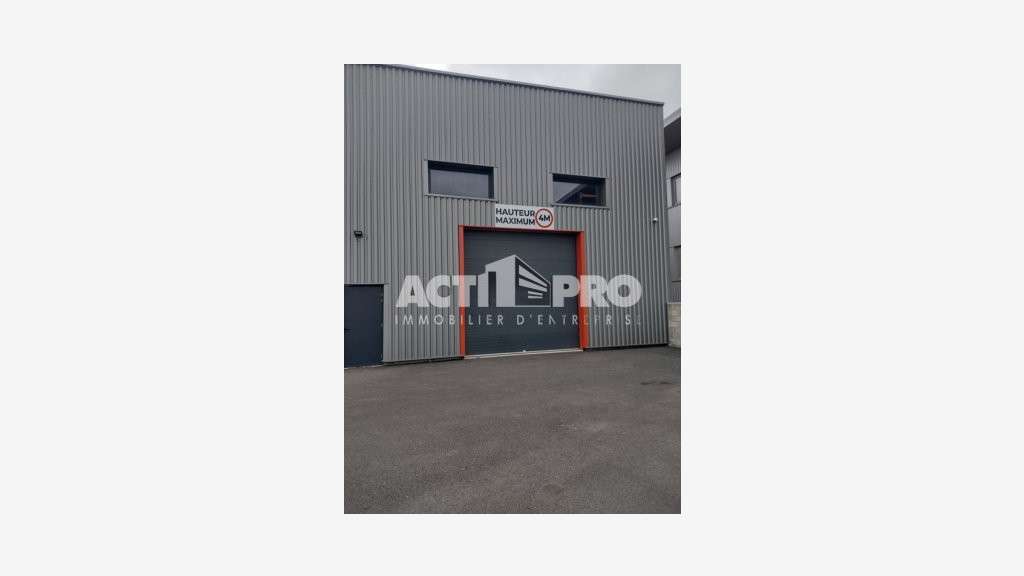 À louer entrepôt de stockage 138m² à Perpignan