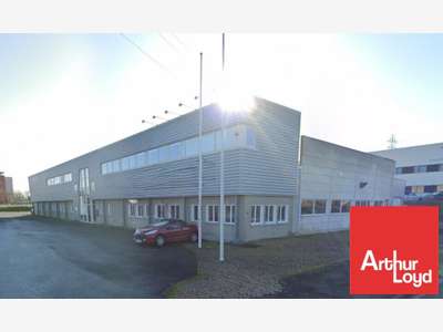 Local d'activité 1900m² à louer à Poitiers 
