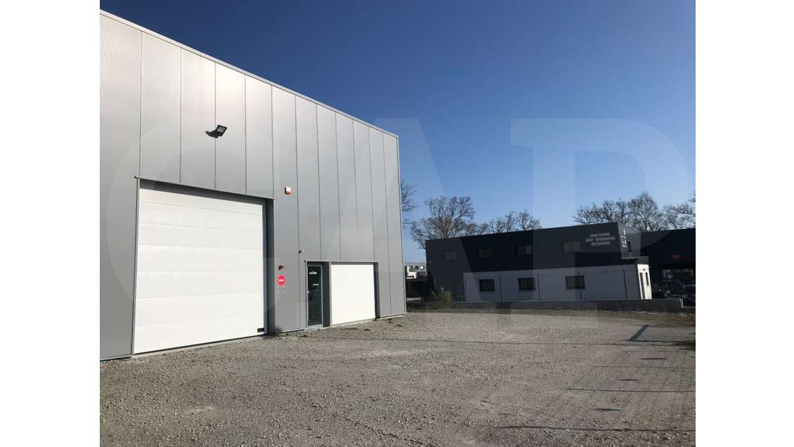 A louer local d'activité 228m² à Pont Péan