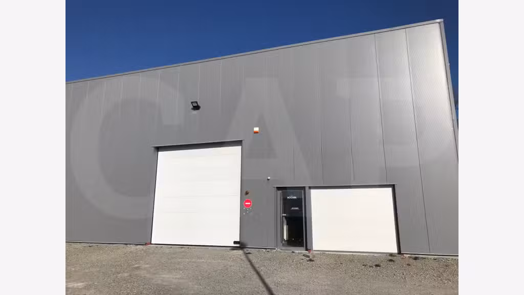 A louer local d'activité 228m² à Pont Péan