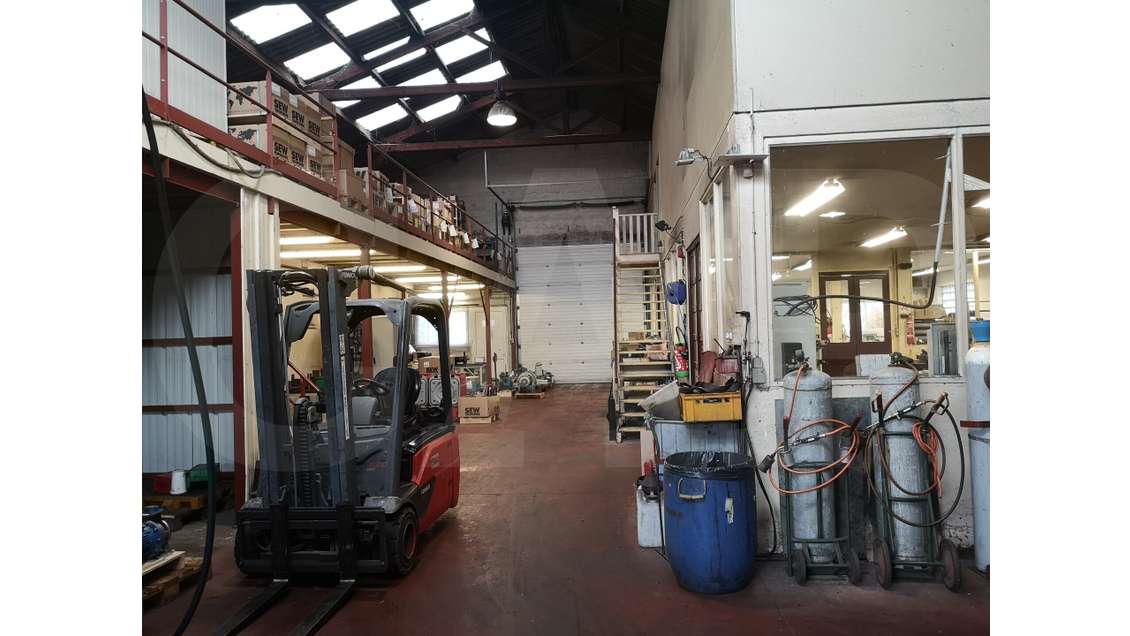 A louer bâtiment activités bureaux 513m² à Pontivy