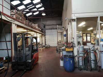 A louer bâtiment activités bureaux 513m² à Pontivy