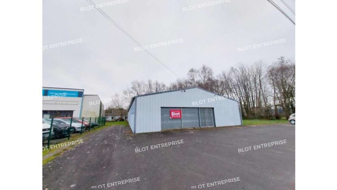 A louer local commercial 330m² à Pontivy