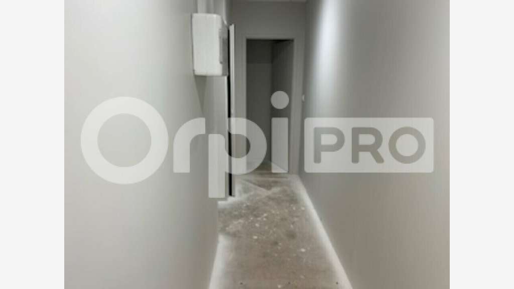 Local d'activité neuf de 1723m² à louer à Liergues