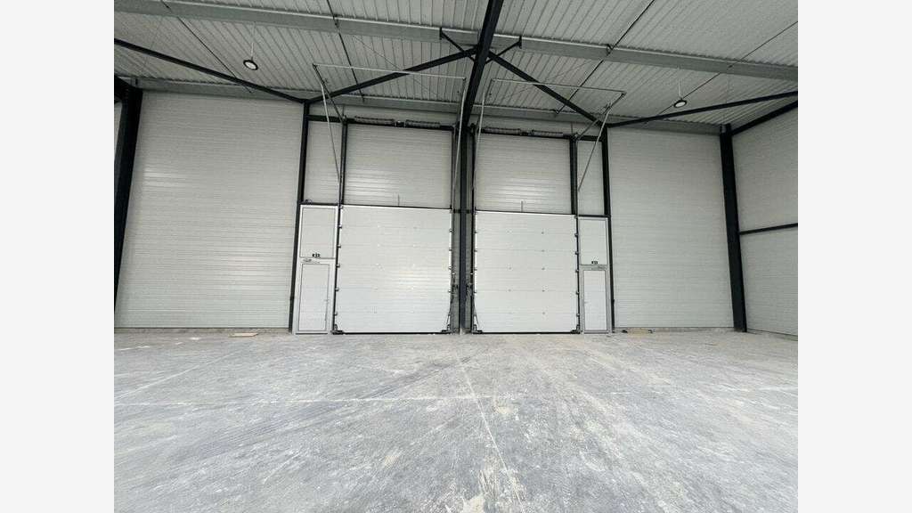 A louer locaux à partir de 351m² près de Reims
