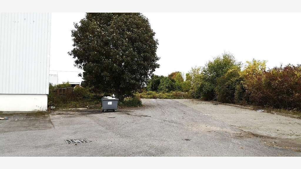 A louer local industriel 3000m² Reims ZI Pompelle