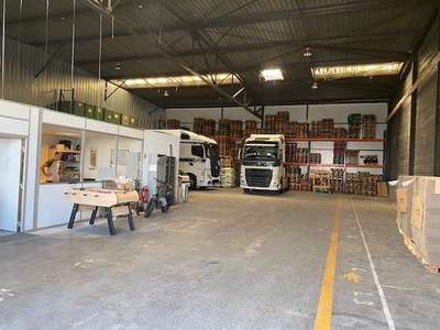 À louer entrepôt 600m² à proximité de Rouen