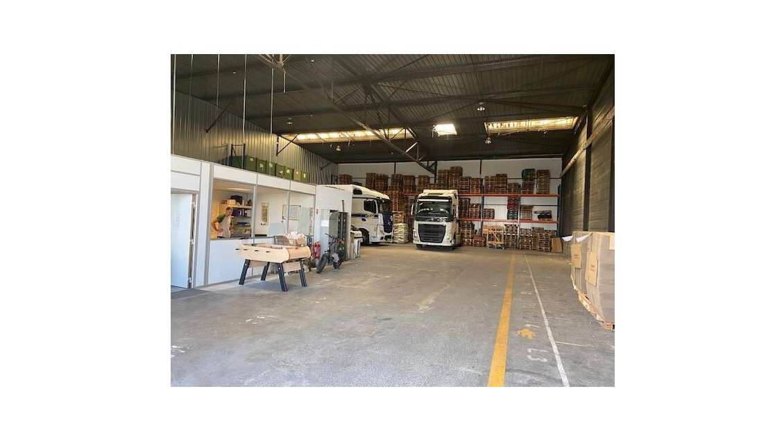 À louer entrepôt 600m² à proximité de Rouen 