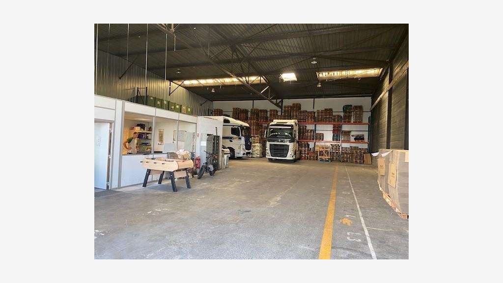 À louer entrepôt 600m² à proximité de Rouen