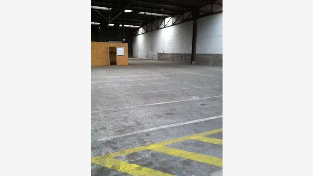 À louer entrepôt 1208m² à proximité de Rouen Sud
