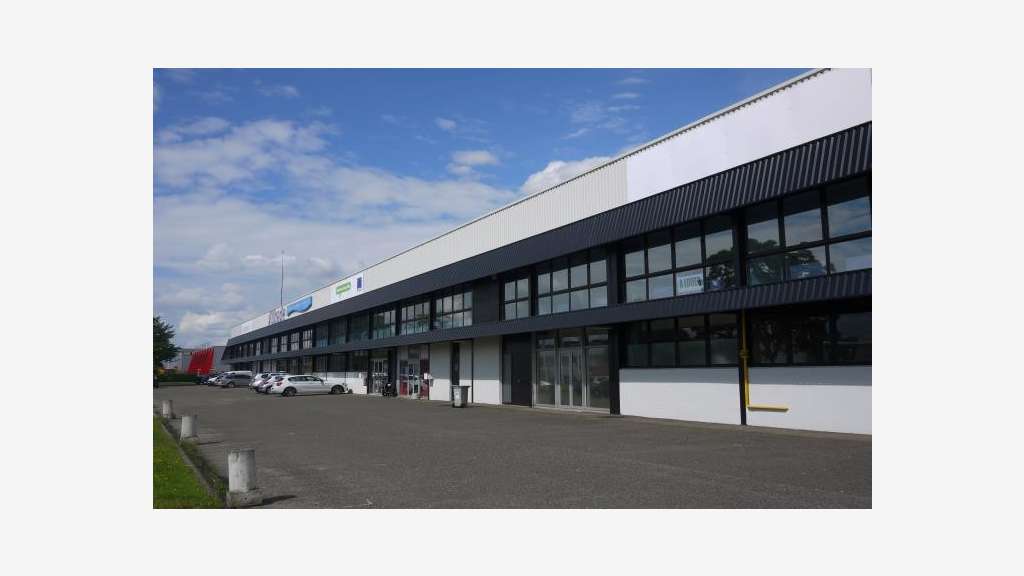 À louer entrepôt 1208m² à proximité de Rouen Sud