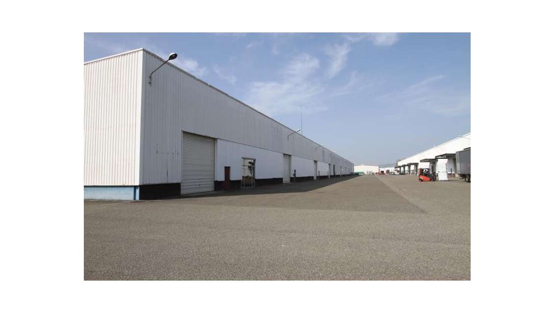 À louer entrepôt 1208m² à proximité de Rouen Sud