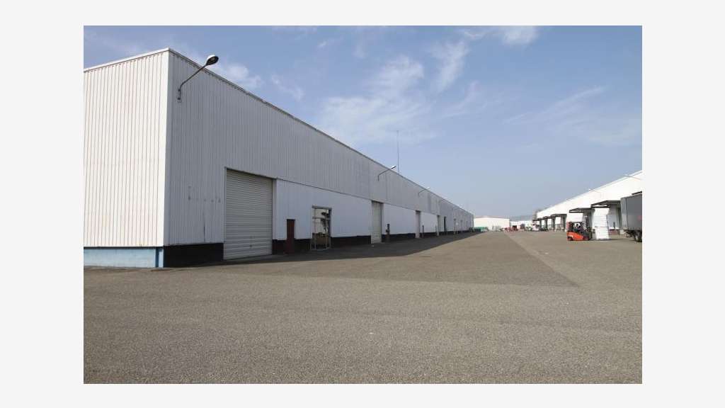 À louer entrepôt 1208m² à proximité de Rouen Sud