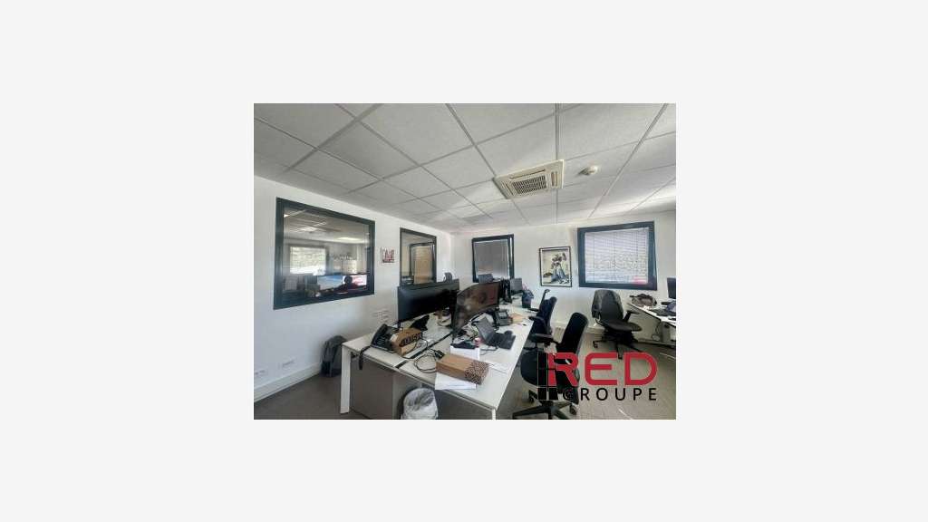A louer entrepôt + bureaux sect Peynier/Rousset