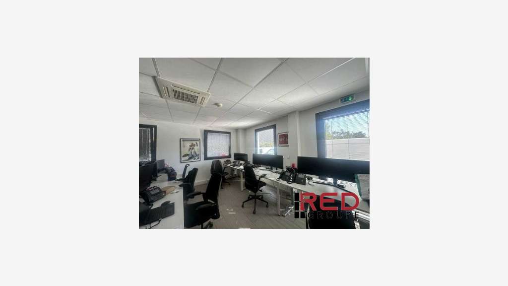 A louer entrepôt + bureaux sect Peynier/Rousset