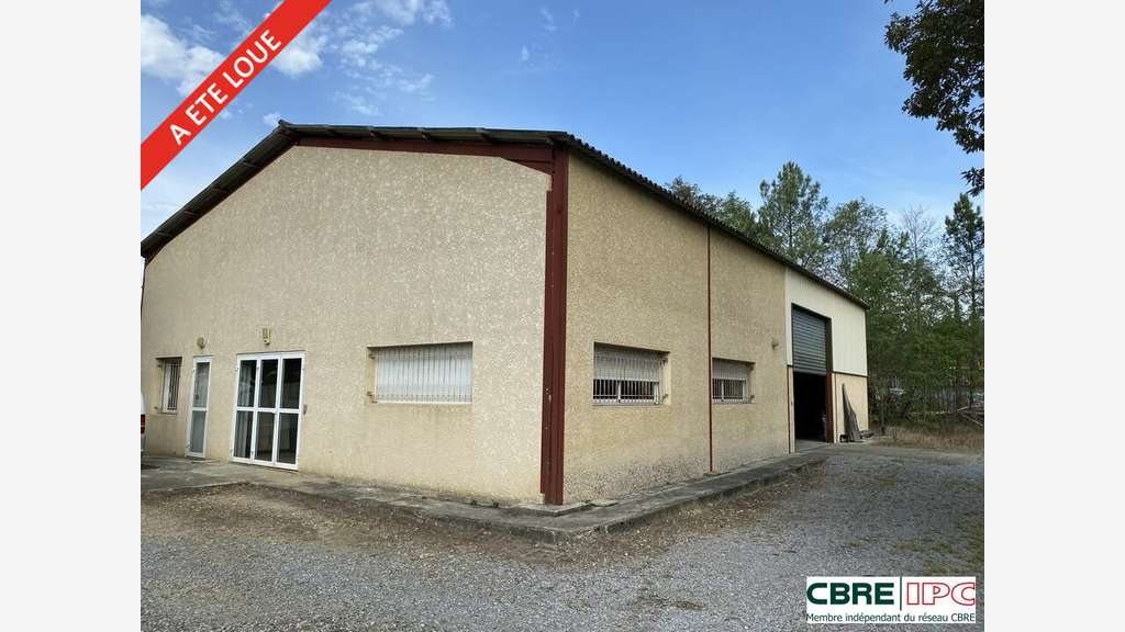 Location local 250m² zone artisanale de Saint Avit