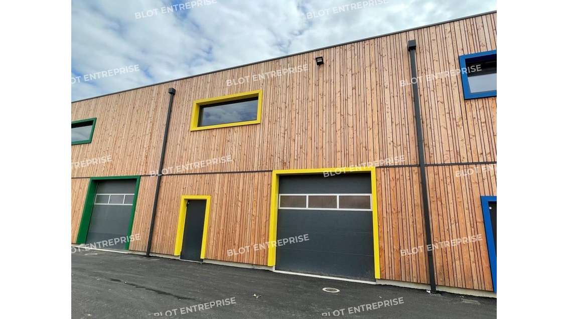 A louer cellule d'activités 166m² Saint-Herblain