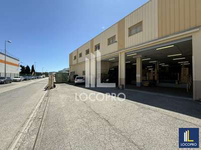 A louer local activité 687m² ZI St-Laurent-du-Var