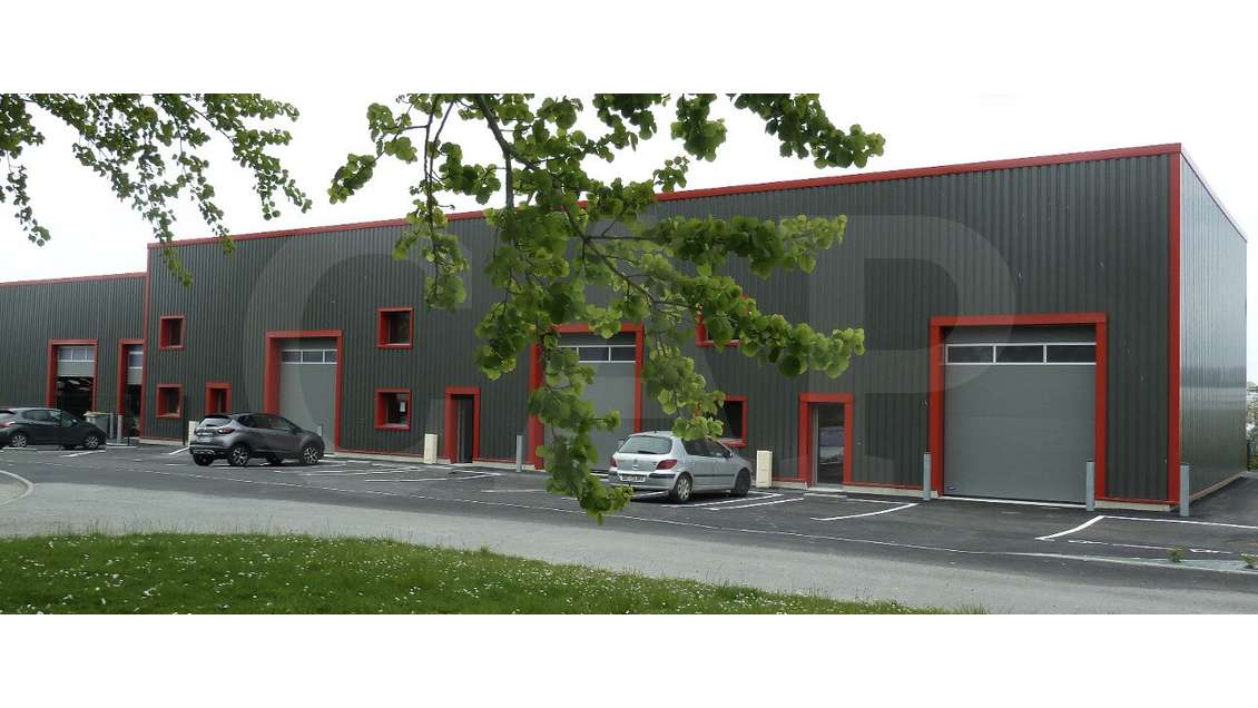 A louer local d'activité 285m² Miniac-Morvan