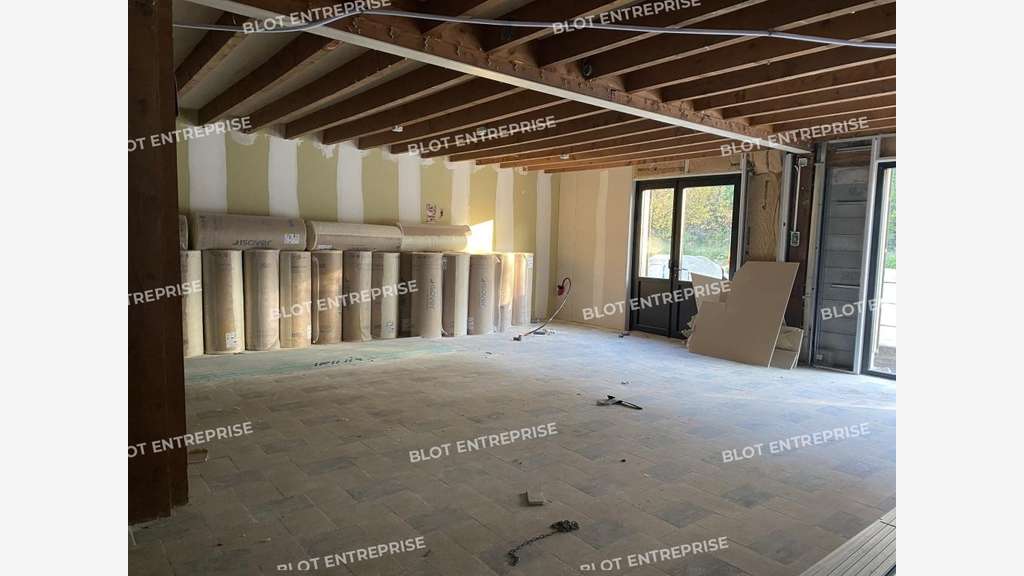 A louer locaux d'activités neufs 223m² prox. Dinan