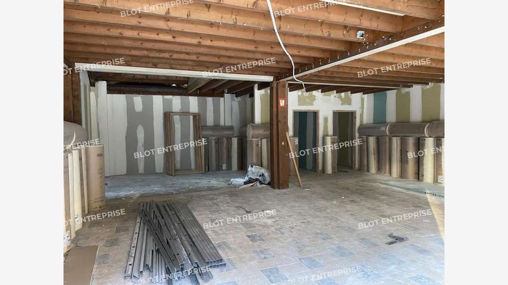 A louer locaux d'activités neufs 223m² prox. Dinan