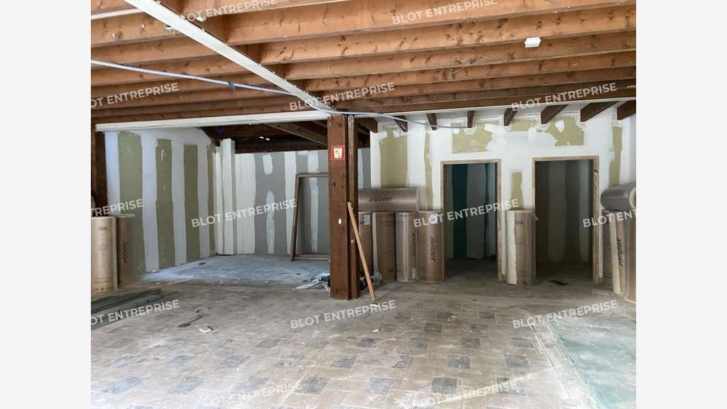 A louer locaux d'activités neufs 223m² prox. Dinan