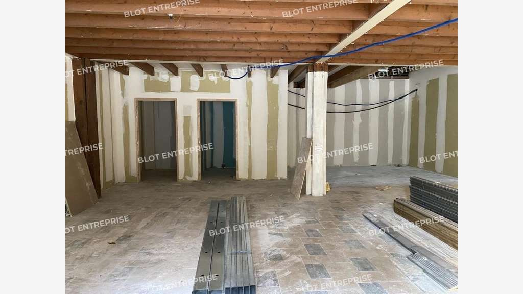 A louer cellule neuve 160m² Saint-Samson-sur-Rance