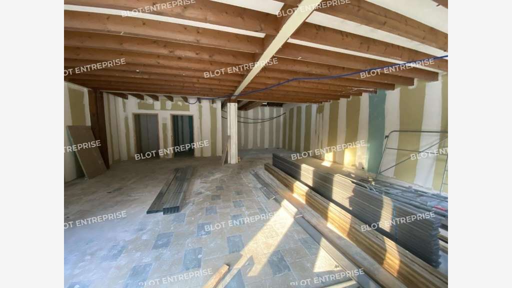 A louer cellule neuve 160m² Saint-Samson-sur-Rance