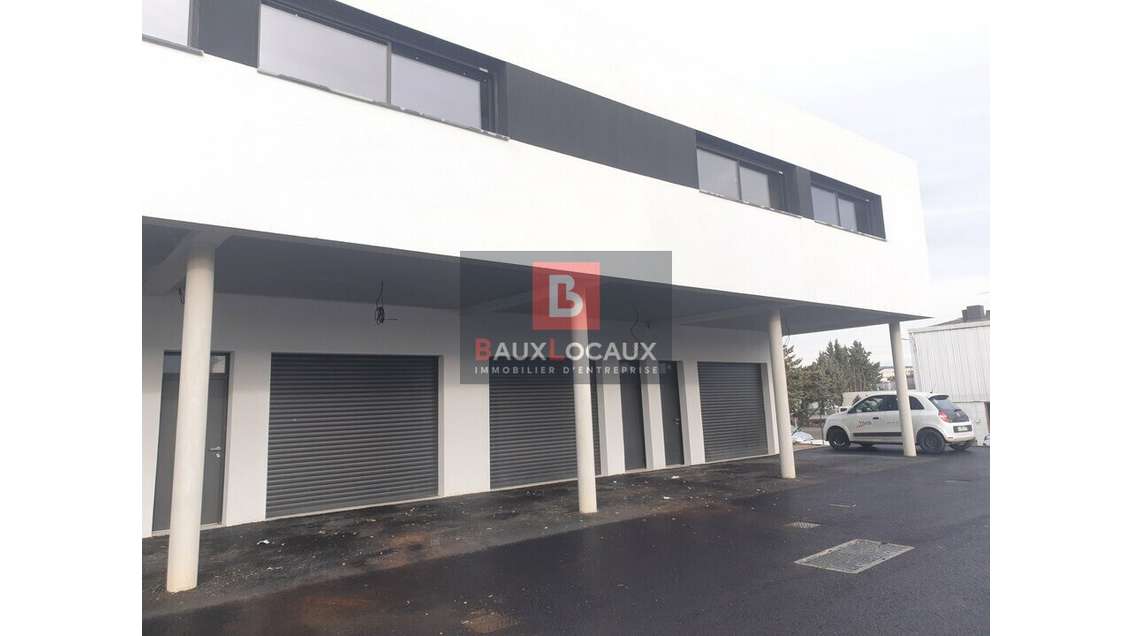 Loue local d'activités de 71m² à Salon de Provence