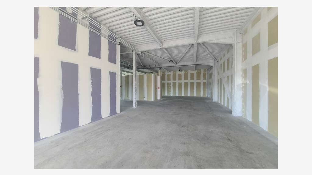 Local 278m² à louer Sète ZAE Eaux Blanches