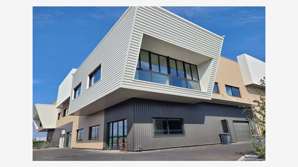 Local 278m² à louer Sète ZAE Eaux Blanches