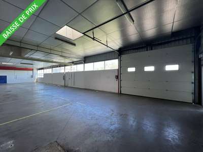 Local d'activité 435m² à louer en ZA à Soyaux 