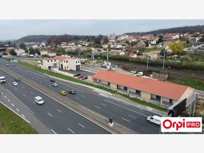 Local d'activité neuf 395m² à louer à Ternay A7