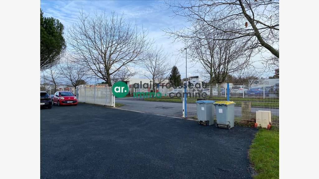 A louer local d'activité 230m² à Thouaré-sur-Loire