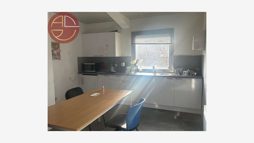 A louer entrepôt 1150m² à Toulouse Zone Thibaud
