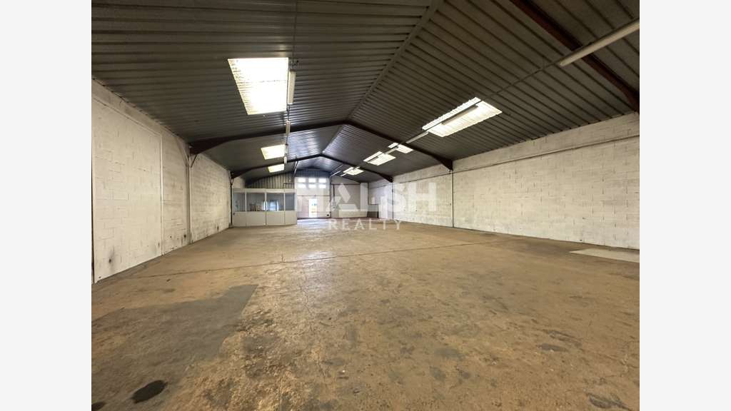 Local à louer 360m² à Trévoux ZI de Fétan